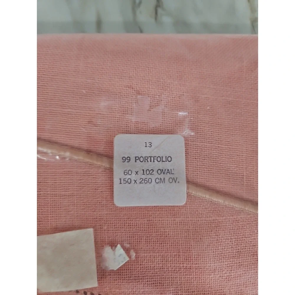 1984 VERA Portfolio Oval Tablecloth PEACH Eyelets 60